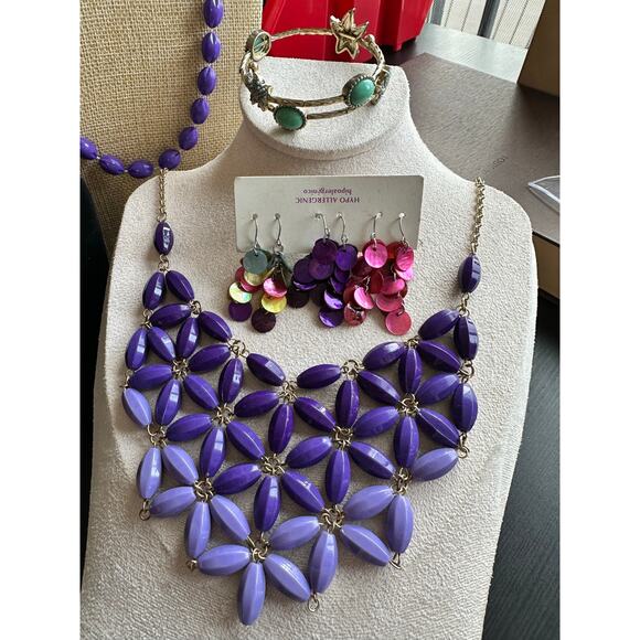 Shades of Green and Purple Jewelry Lots. Pre-Owned and Vintage. - Picture 11 of 16